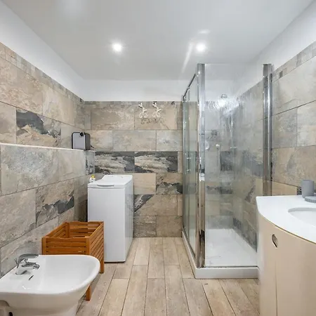 Evasion A Menton, Vieille Apartment *